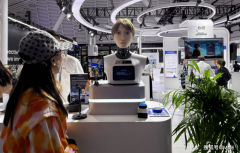 机赋万象：机械人的演进之取时代赋能